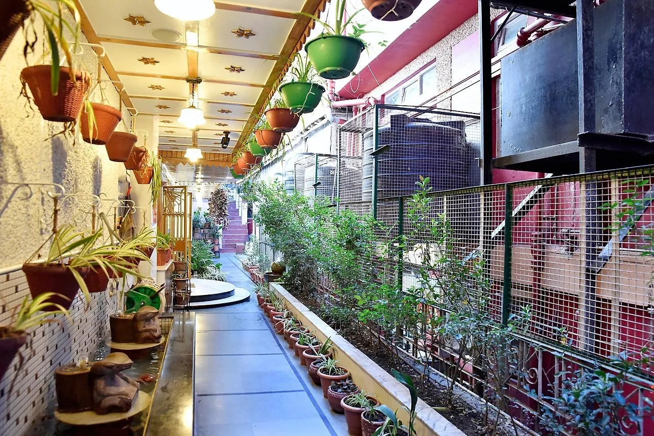 查曼宫酒店 西姆拉 2*,